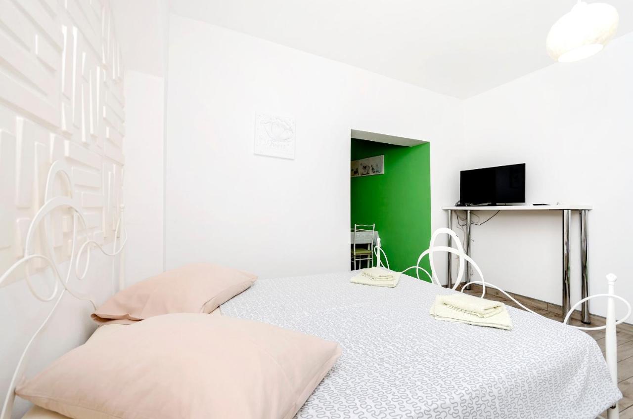 Apartments And Room Take It Easy Tribalj Esterno foto