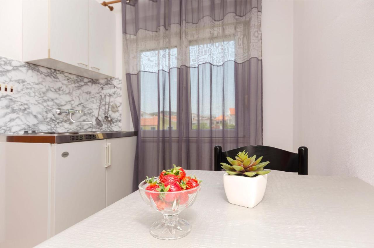 Apartments And Room Take It Easy Tribalj Esterno foto