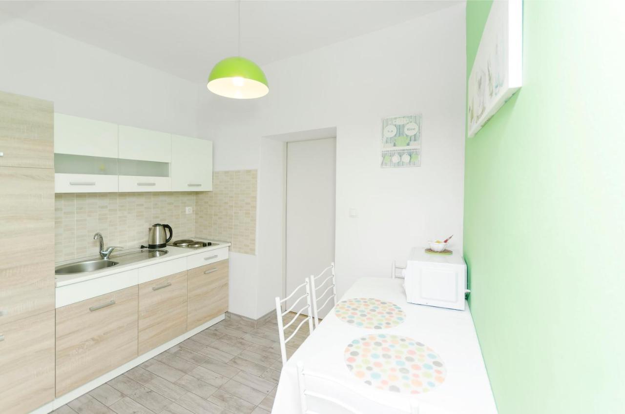 Apartments And Room Take It Easy Tribalj Esterno foto