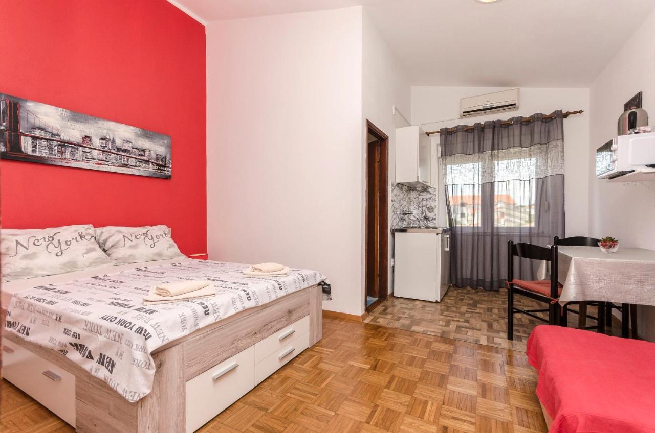 Apartments And Room Take It Easy Tribalj Esterno foto
