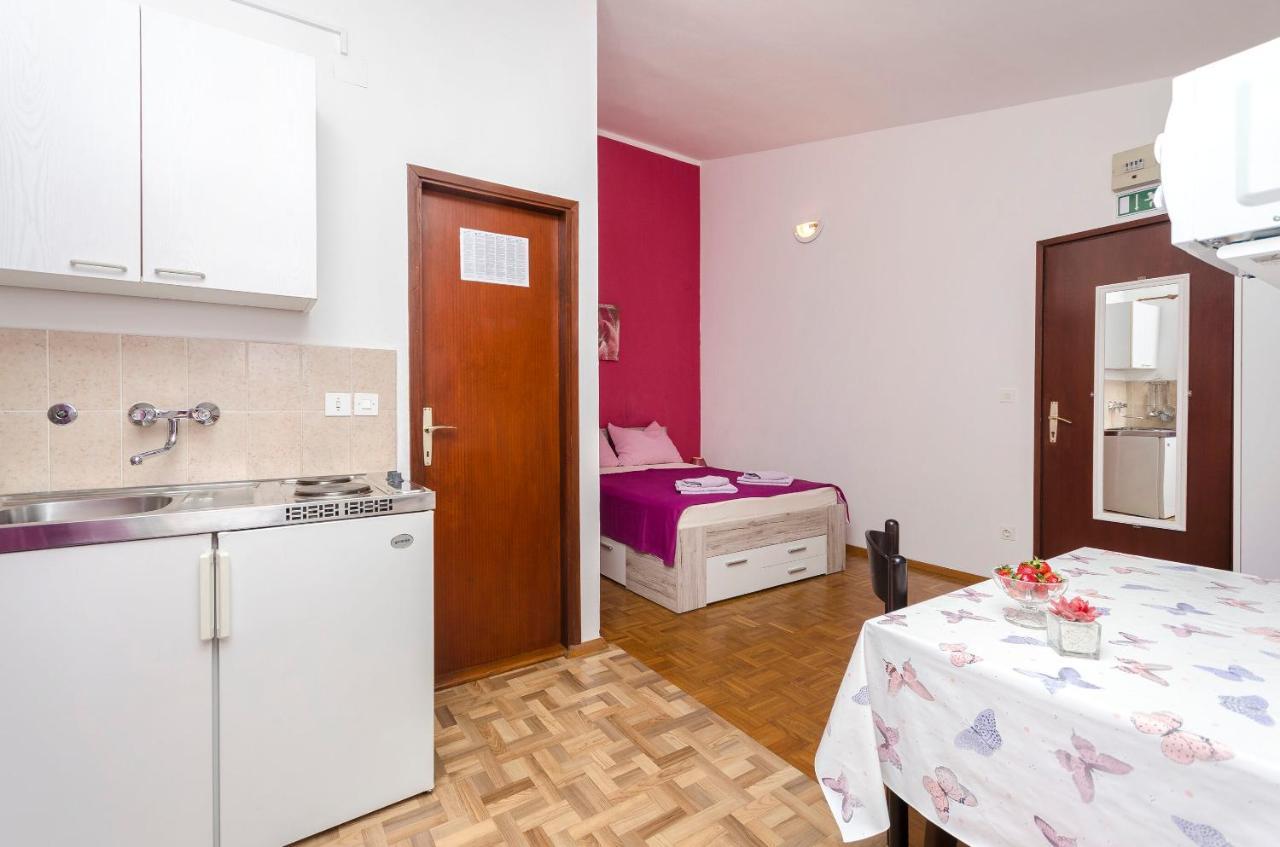 Apartments And Room Take It Easy Tribalj Esterno foto