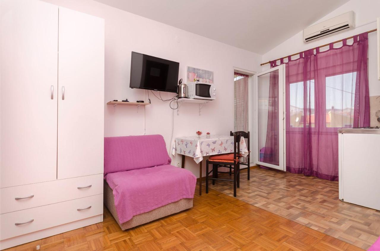 Apartments And Room Take It Easy Tribalj Esterno foto