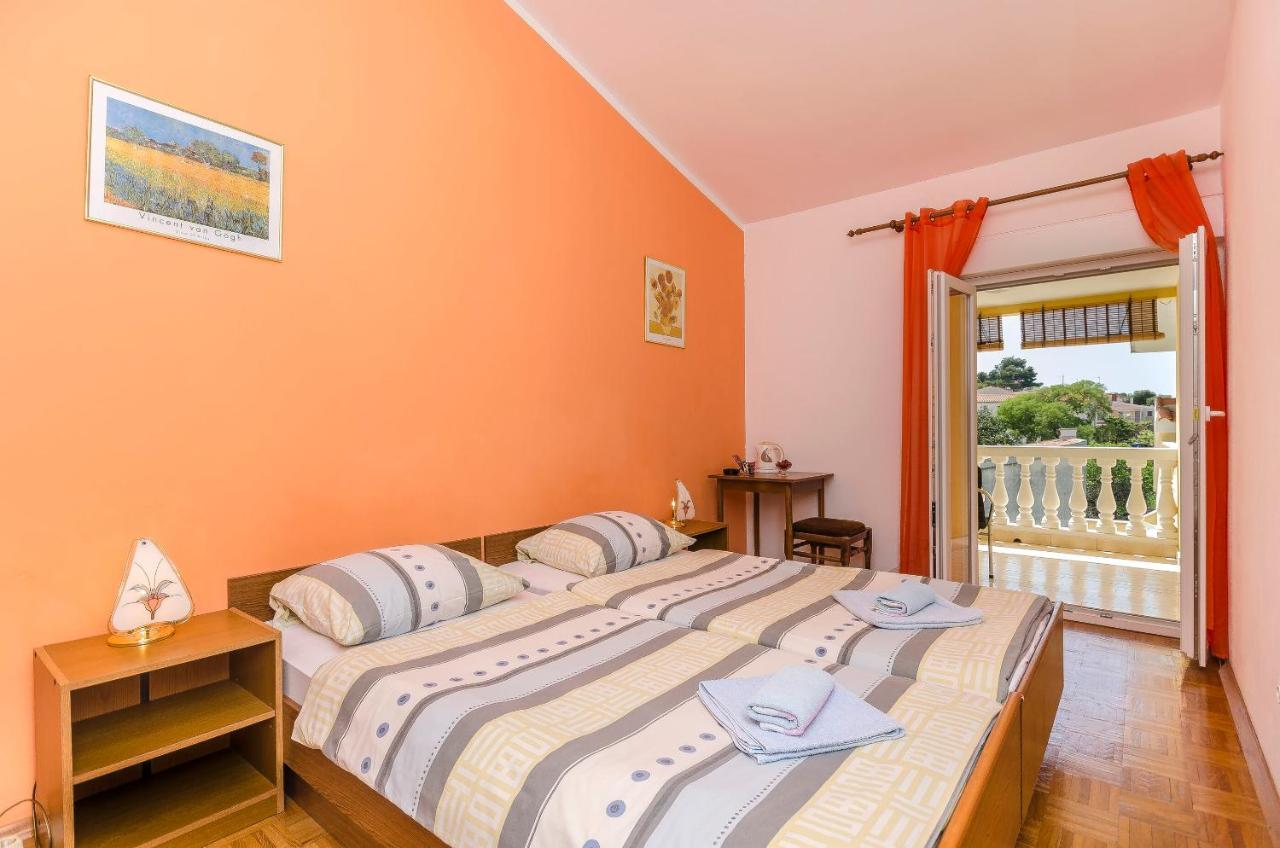 Apartments And Room Take It Easy Tribalj Esterno foto