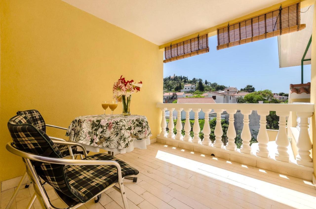 Apartments And Room Take It Easy Tribalj Esterno foto
