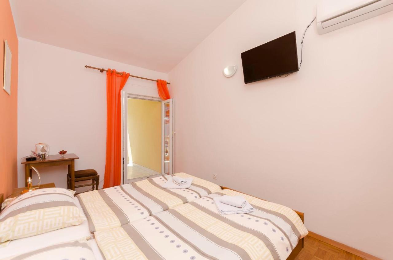 Apartments And Room Take It Easy Tribalj Esterno foto